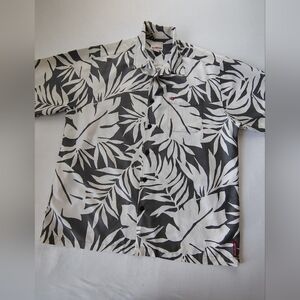 Quiksilver Monochrome Leaf Pattern Shirt Size XL